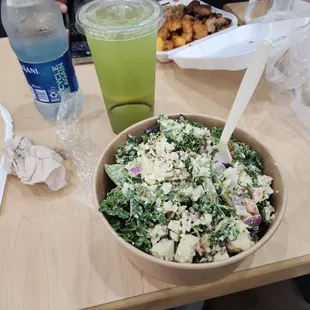 Large low carb salad (added chicken) Large cumcumber lemonade (unsweetend)