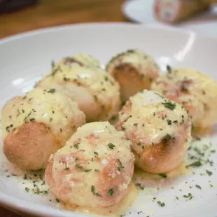 Tastiest Garlic Knots in Vegas