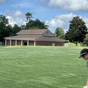 Putting/chipping area