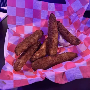 Good fried pickles.