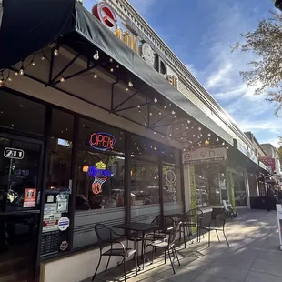 Street presence of exterior of Vernon Street Grill and Deli