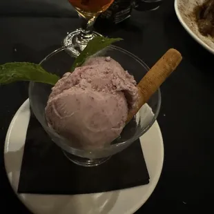 Berry cobbler ice cream