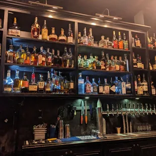 Full bar at Vernon&apos;s Speakeasy