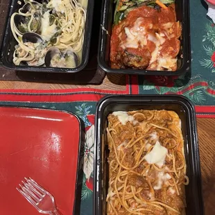 Spaghetti Bolognese Linguini con Vongole Lasagna