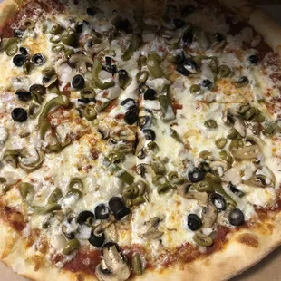 Large Verona Veggie Pizza
