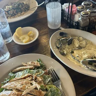 Chicken Cesar Salad with Musels on the side