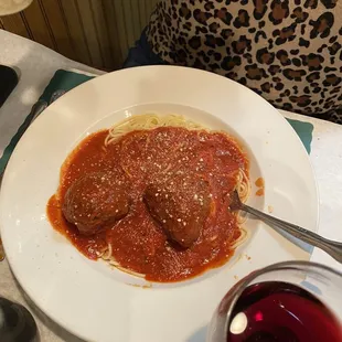 Spaghetti and meatballs.