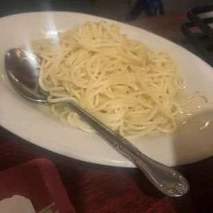 Spaghetti in oil and garlic