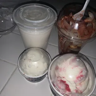 Aguas Frescas, nieve de coco y fresas
