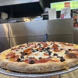 Medium pepperoni and olive (8 slices)