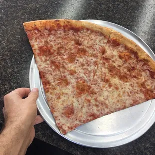 2 slices of cheese pizza.