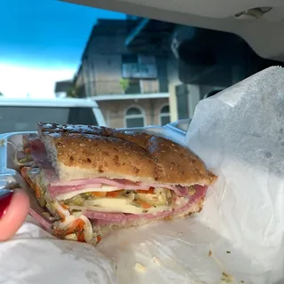 1/2 Muffuletta