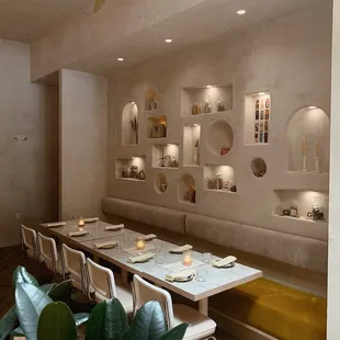 sushi and sashimi, interior