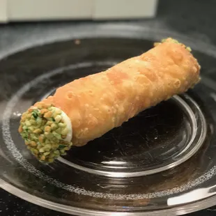 The cannolis are filled to order!