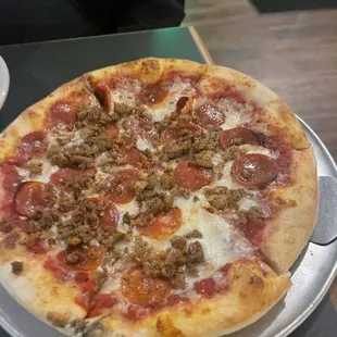 Deluxe Pizza