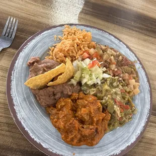 I can&apos;t make up my mind on what I want. Sooo I always get Asado, Chile Verde, and Asadero!! Allll soooo delicious