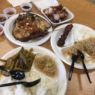 Yummy. Got our stomach filled with mix veggies, fish, and fried poor belly. Fair price.