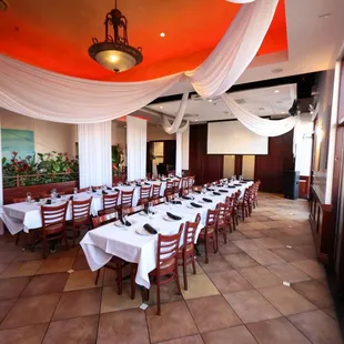 Banquet Room up o 70 people