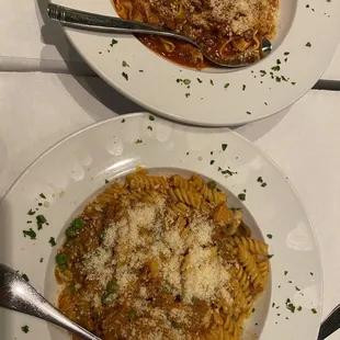 Rotini Santa Lucia Pappardelle alla Bolognese