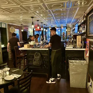 FULL BAR. Via Della Pace in New York, NY is featured on my international website at classicbitesandbrews.com