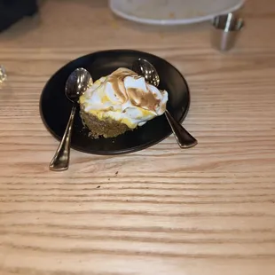 dessert, food