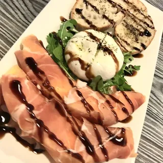 Burrata with melon & Prosciutto di Parma Plate