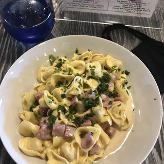 Tortellini Panna e Prosciutto