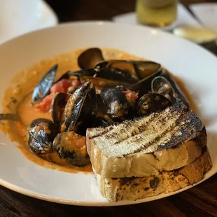 Mussels in Smoky Tomato Broth
