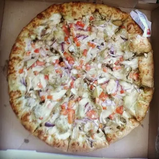 Founders special w/white sauce.Yummy,toppings are packed n with mouth watering taste.if u haven&apos;t tried it yet,You r missin out