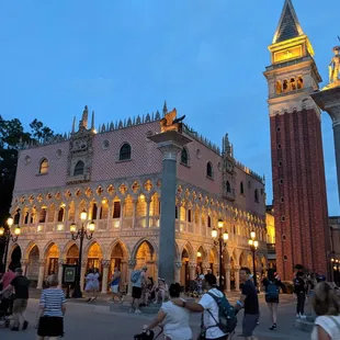 Fooled me--i thought I was in Venice.