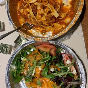 Asapargi Insalada and Fettucine Bolognese. DELICIOUS!!