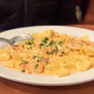 Chefs Special; Smoked Salmon Papperdelle. Fantastic!! The sauce is a light cream and burst no with flavor. I&apos;m in love with this dish!