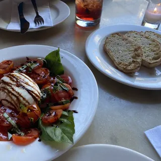 Burrata con pomodorini