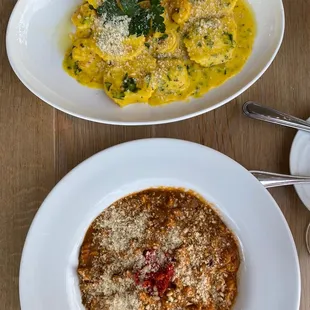 Fusilli with pesto and tomato sauce and lobster ravioli