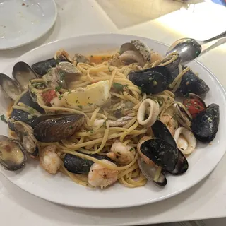 Linguine allo Scoglio