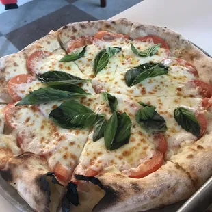 Good crust / dough in general. The rest was under- whelming.