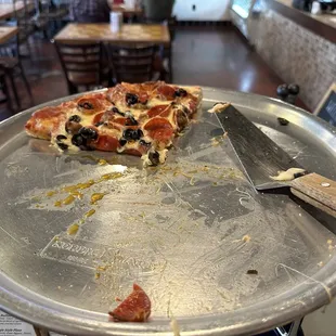 1st time here and tried there pizza It was so good I ate almost the thing by my self