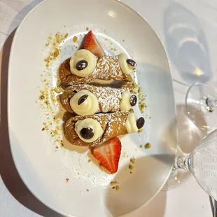 Delicious Cannoli