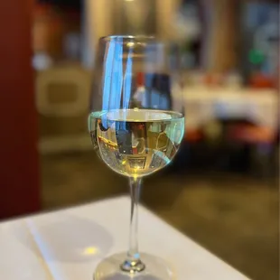  glass of white wine