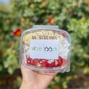Classic Açaí Bowl; it&apos;s got a handwritten message on it that says,&quot;be VIBErant&quot;!