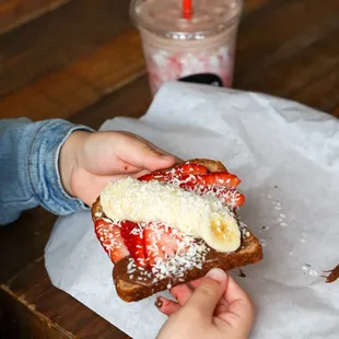 Yummy Strawberry Banana Hazelnut toast and a Mini Smoothie!