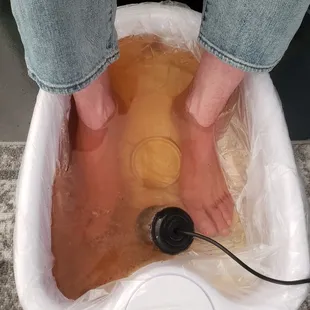 Ionic Detox session. We use positive and negative ions to draw out toxins through the 2000 pores at the bottom of the feet.