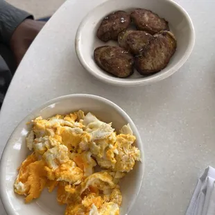 Scrambled eggs &amp;  chicken sausage