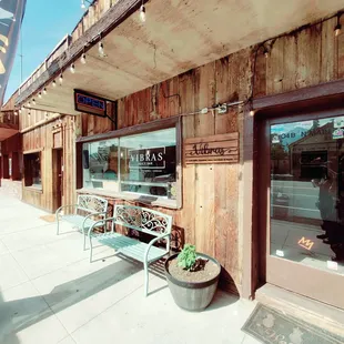 Entrance to Vibras coffee shop