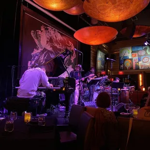 Freddie Ravel and band