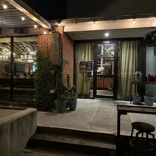 Restaurant front