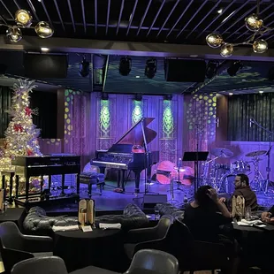 Dining room and stage.