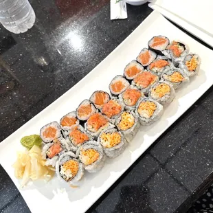 3 roll combo Salmon roll, Spicy Tuna Roll, spicy crab roll