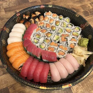 60 piece sushi platter