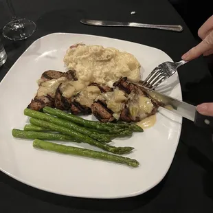 Grilled Pork Tenderloin with potatoes &amp; asparagus